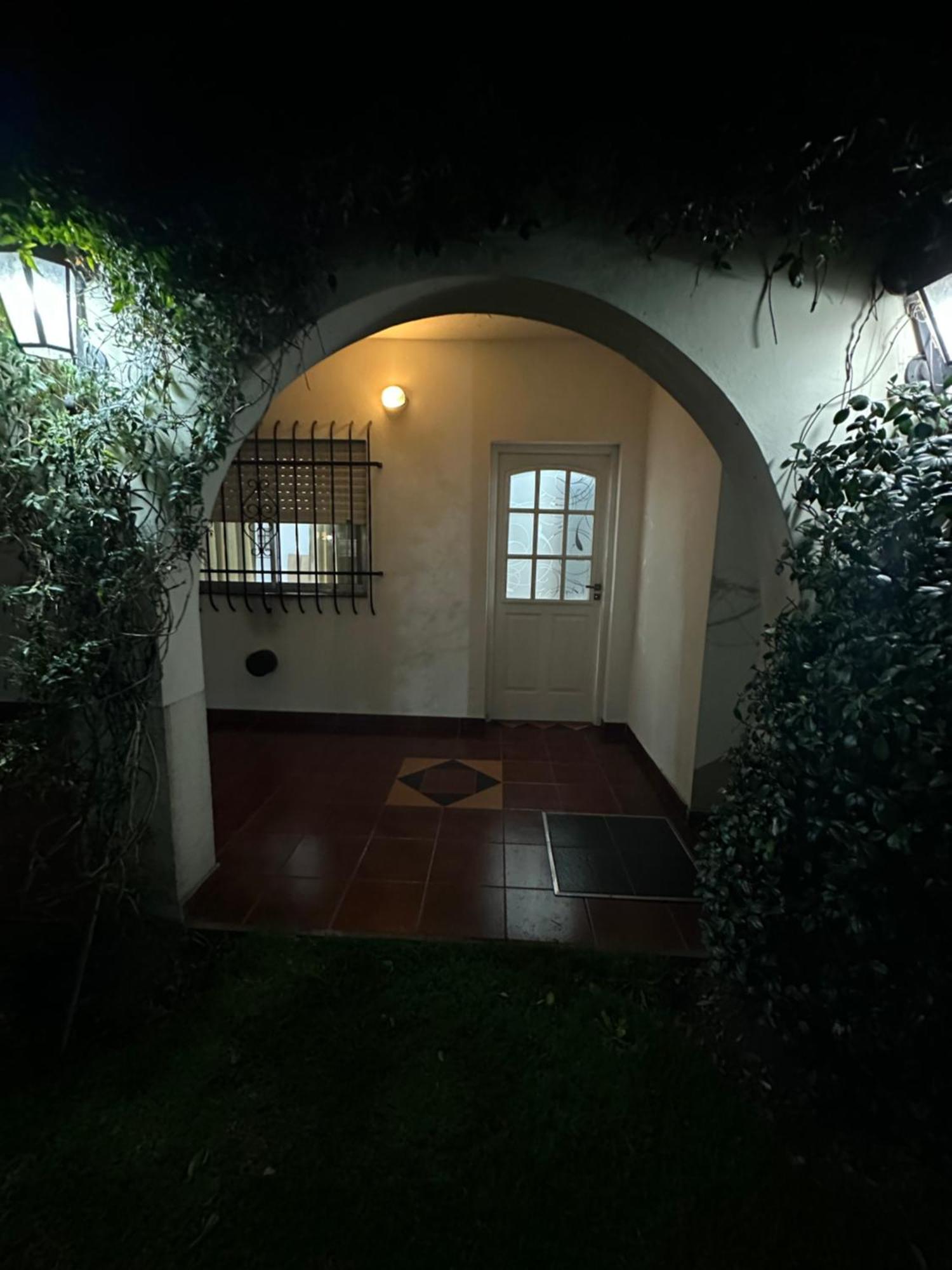 Lpr Express Eze Airport Hotel Monte Grande Kültér fotó